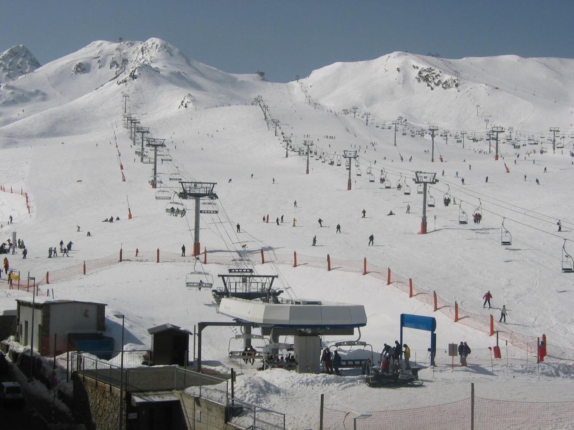 Apartamentos Grifovacances Tres Estrelles Club Pas De La Casa Dış mekan fotoğraf